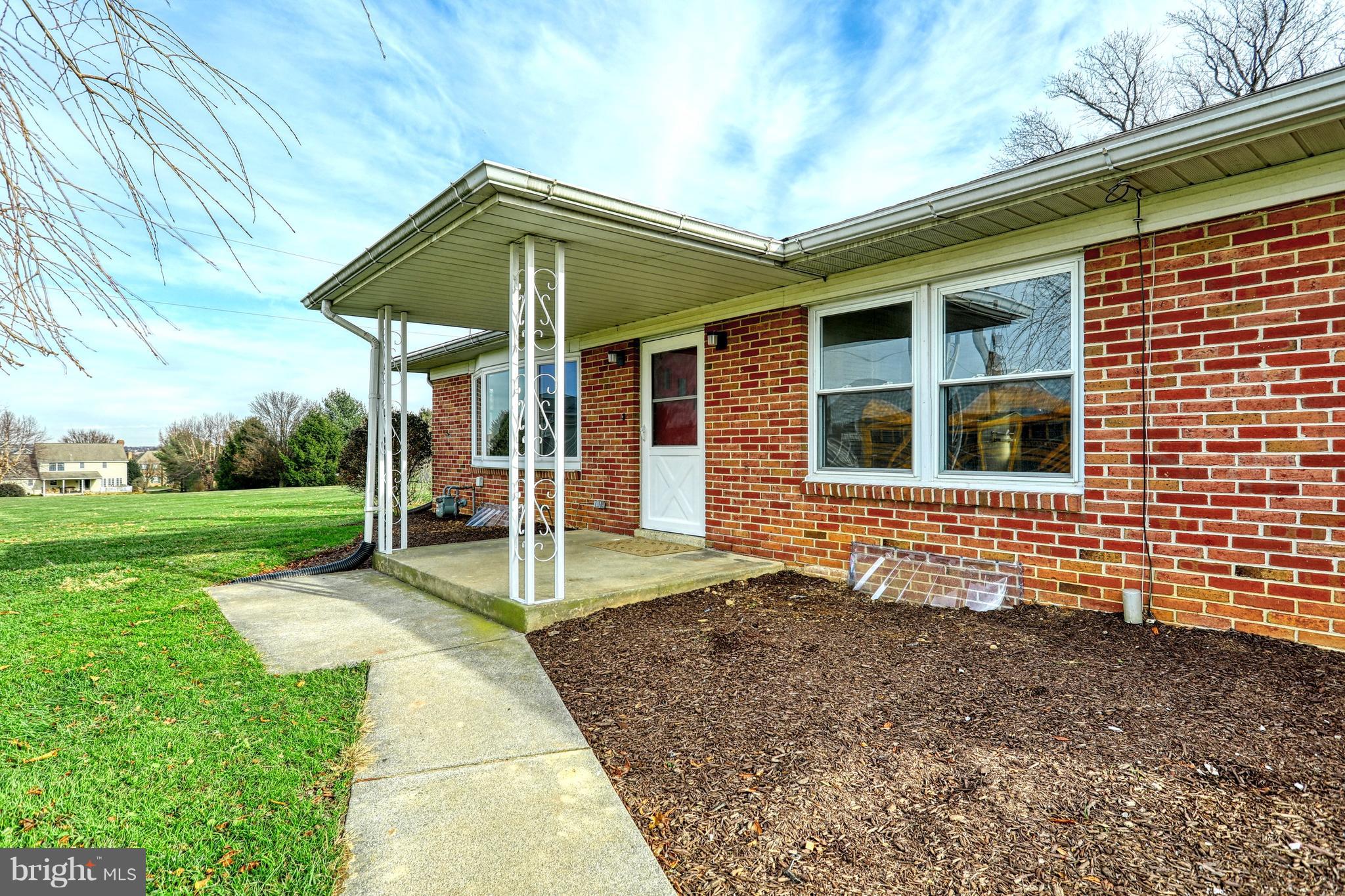 102 Homestead Road York, PA 17402 - Photo 3 of 33