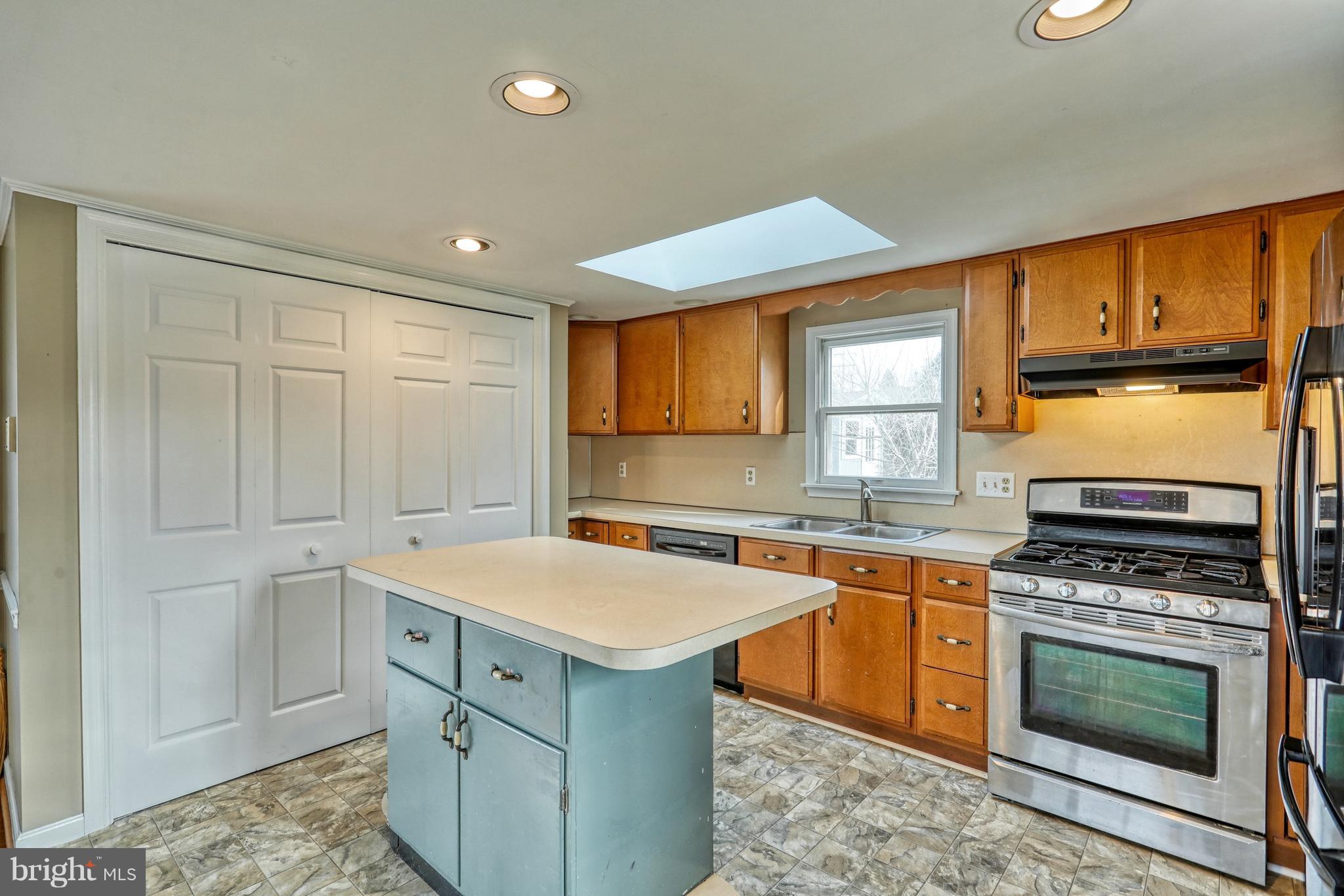 102 Homestead Road York, PA 17402 - Photo 10 of 33