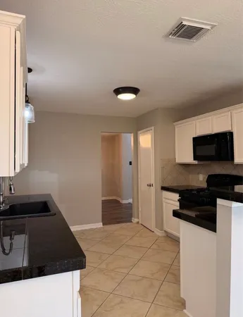 $2,800 | 4707 East Parma Drive, Rosenberg, TX 77471