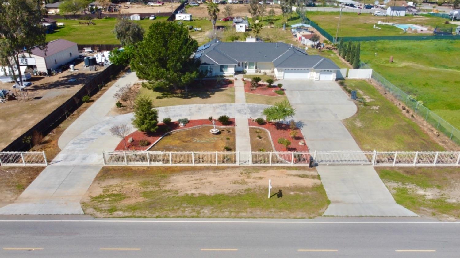 18294 Road 27 Madera, CA 93638 - Photo 3 of 63