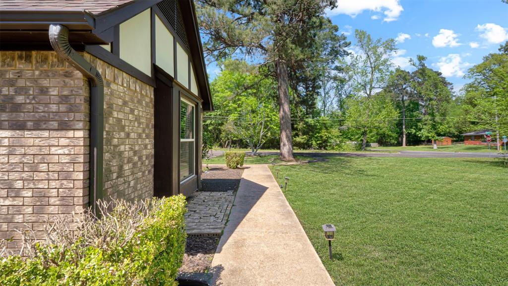 2801 Florence Street Kilgore, TX 75662 - Photo 3 of 35