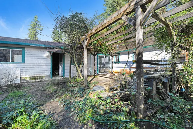 $395,000 | 16750 Armstrong Woods Road, Guerneville, CA 95446