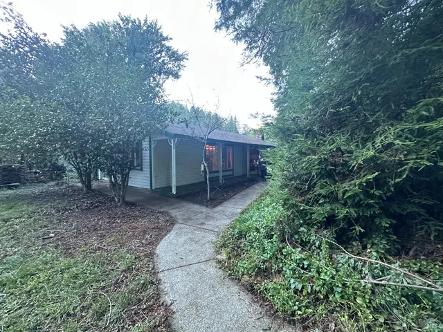 $395,000 | 16750 Armstrong Woods Road, Guerneville, CA 95446