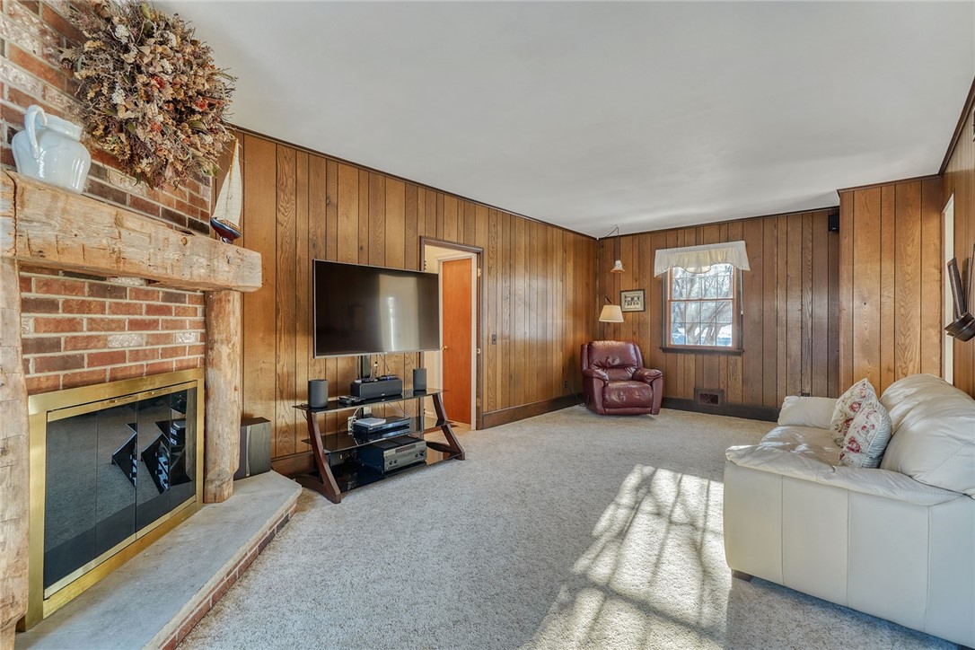 1616 Brattleboro Drive Webster, NY 14580 - Photo 23 of 50 FAMILY ROOM