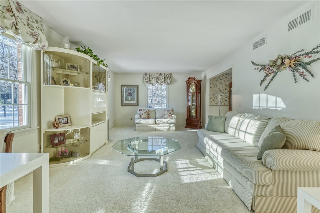 1616 Brattleboro Drive Webster, NY 14580 - Photo 7 of 50 LIVING ROOM