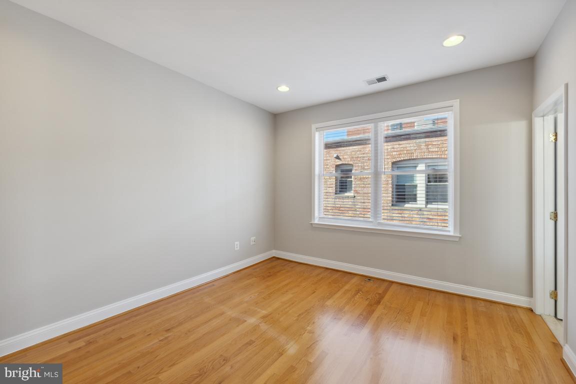 1438 Columbia Road Northwest, Unit 403 Washington, DC 20009 - Photo 15 of 25 Gallery Image 15