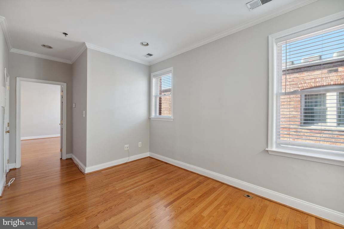 1438 Columbia Road Northwest, Unit 403 Washington, DC 20009 - Photo 3 of 25 Gallery Image 3