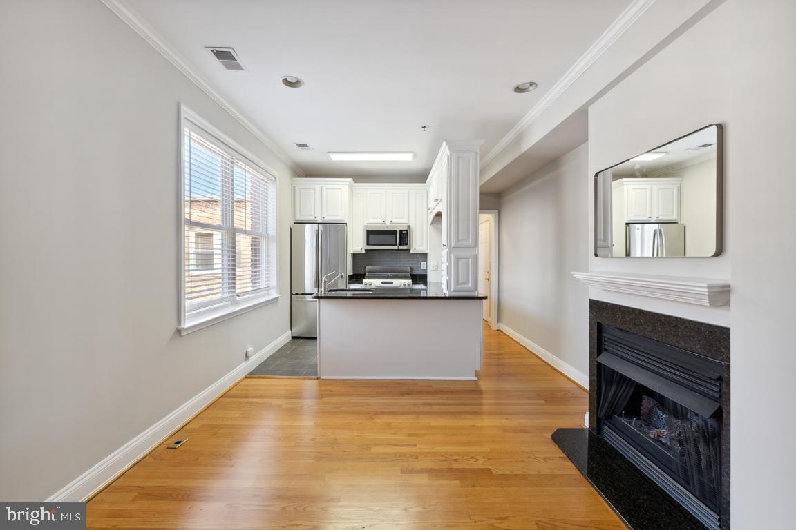 1438 Columbia Road Northwest, Unit 403 Washington, DC 20009 - Photo 7 of 25 Gallery Image 7