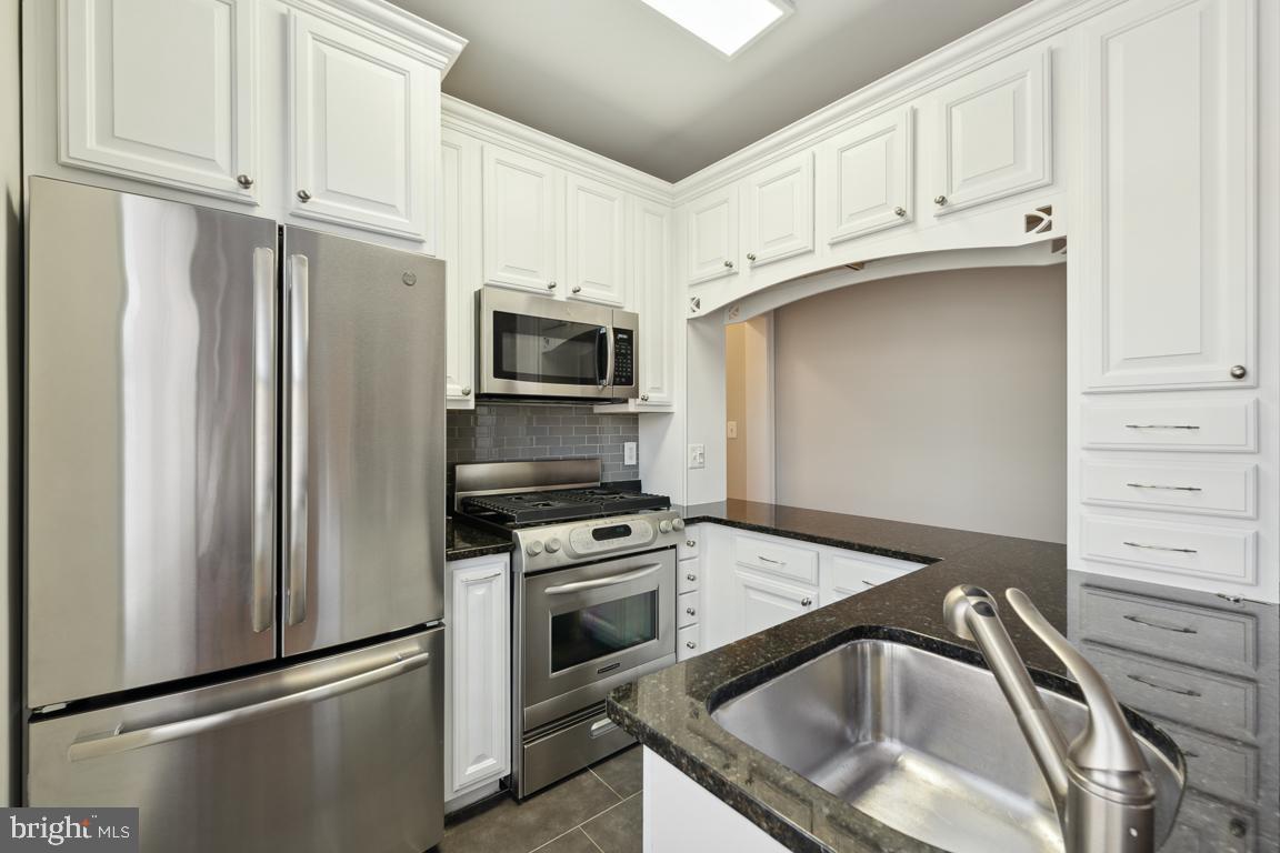 1438 Columbia Road Northwest, Unit 403 Washington, DC 20009 - Photo 9 of 25 Gallery Image 9