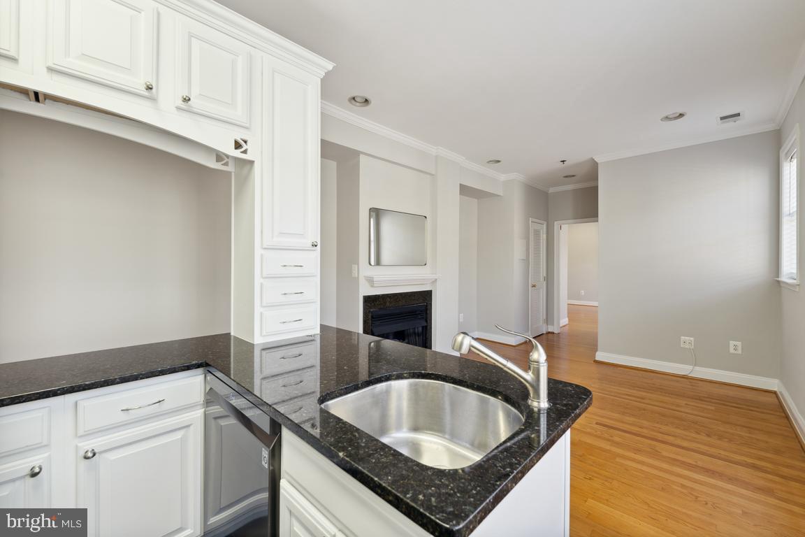 1438 Columbia Road Northwest, Unit 403 Washington, DC 20009 - Photo 10 of 25 Gallery Image 10
