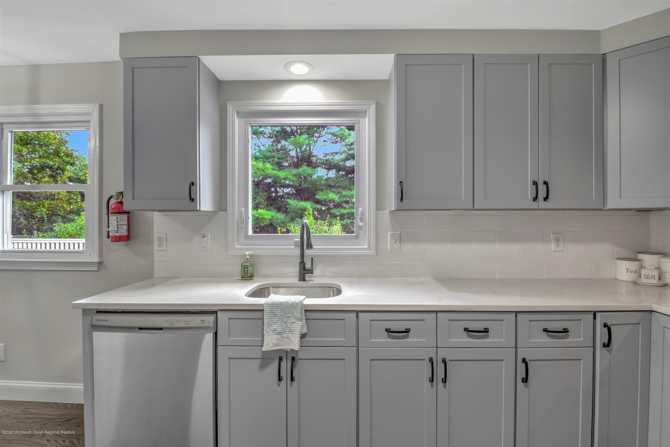 1215 Herkimer Road Brick, NJ 08724 - Photo 12 of 43 16-KITCHEN