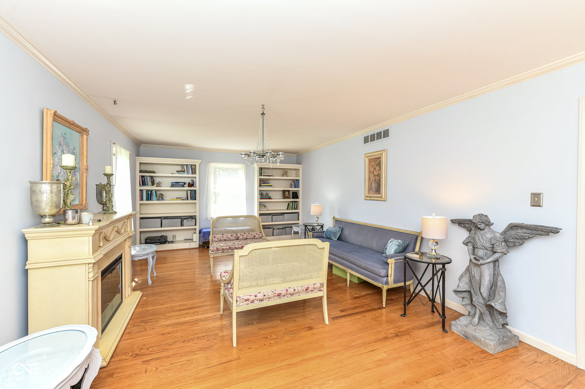 7138 Moorgate Road Indianapolis, IN 46250 - Photo 4 of 42