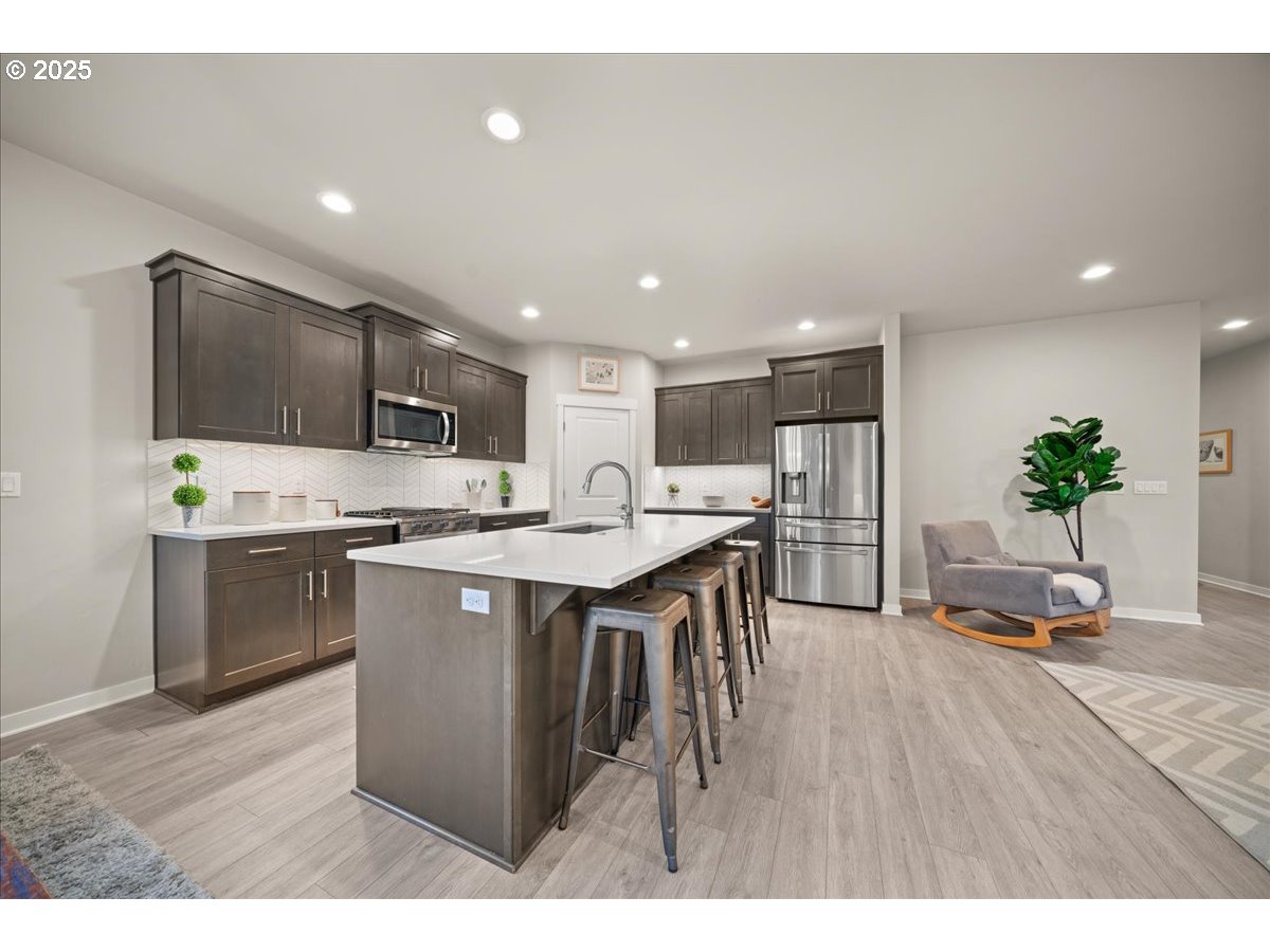 7258 Southwest Bay Lane Wilsonville, OR 97070 - Photo 12 of 48