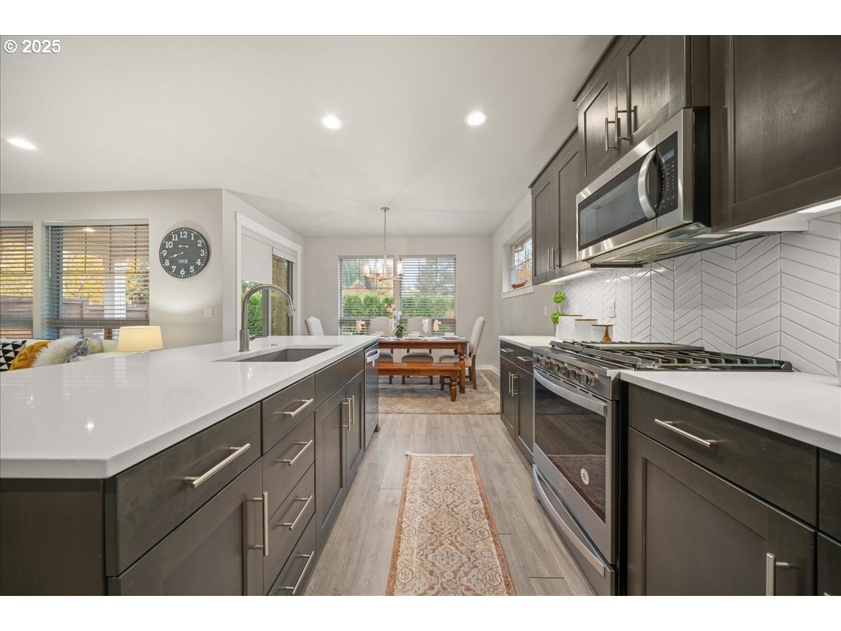 7258 Southwest Bay Lane Wilsonville, OR 97070 - Photo 16 of 48