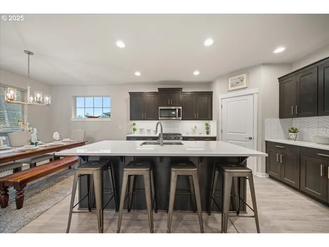 $699,975 | 7258 Southwest Bay Lane, Wilsonville, OR 97070