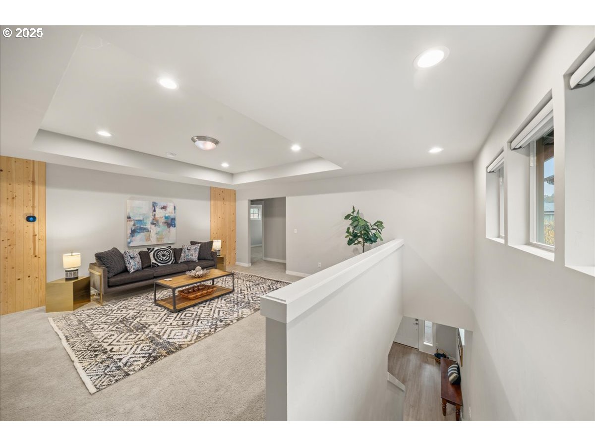 7258 Southwest Bay Lane Wilsonville, OR 97070 - Photo 22 of 48