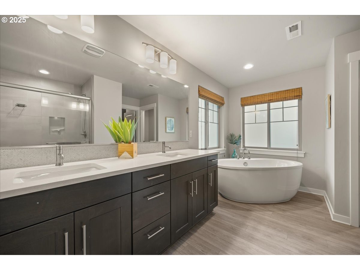 7258 Southwest Bay Lane Wilsonville, OR 97070 - Photo 28 of 48