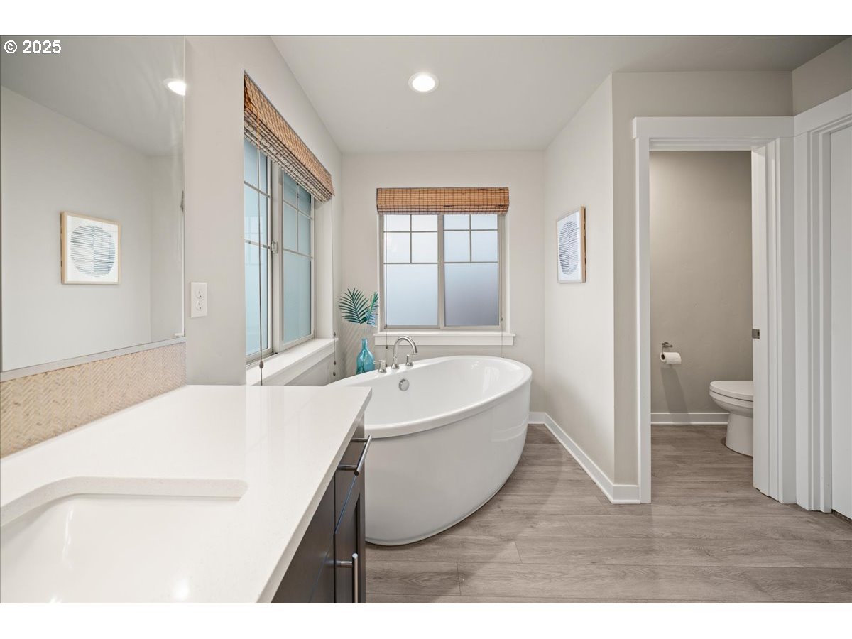 7258 Southwest Bay Lane Wilsonville, OR 97070 - Photo 29 of 48