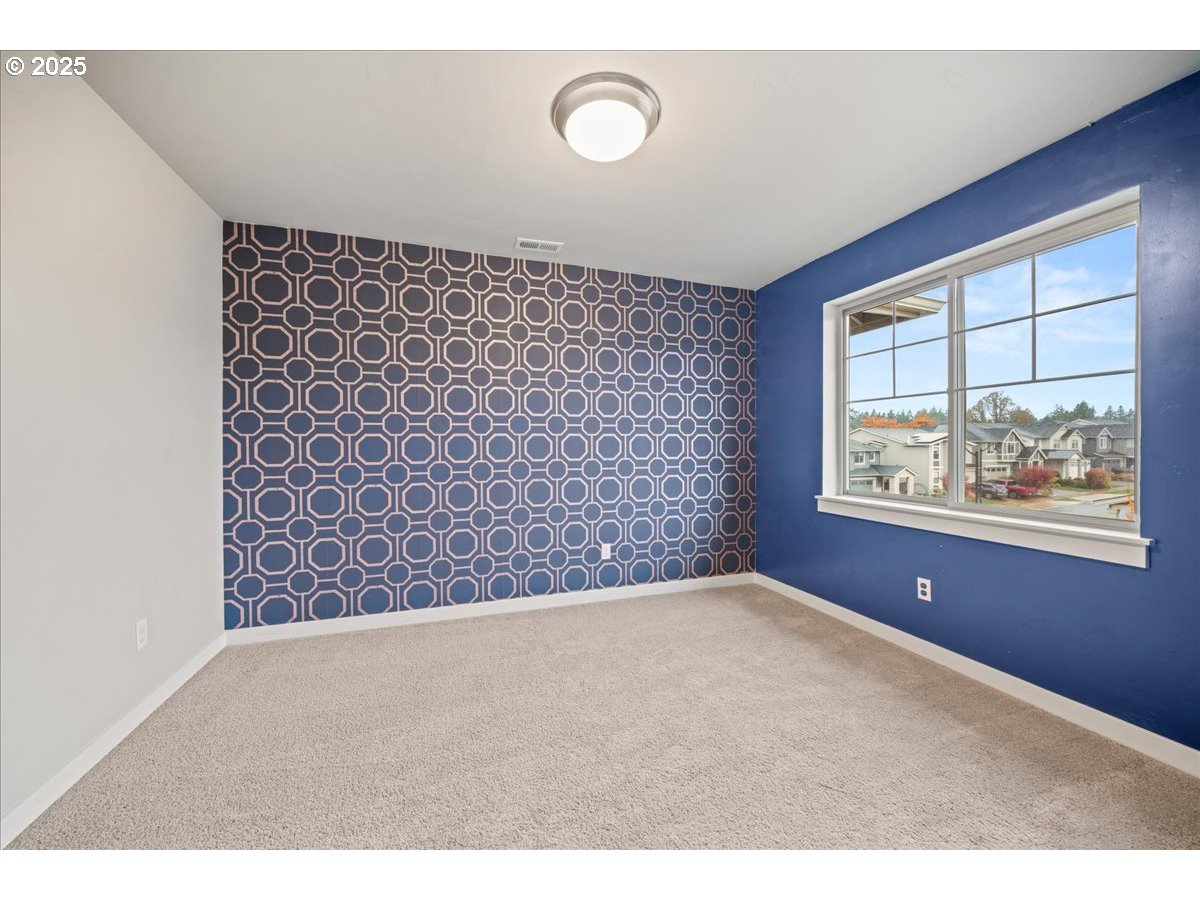 7258 Southwest Bay Lane Wilsonville, OR 97070 - Photo 35 of 48