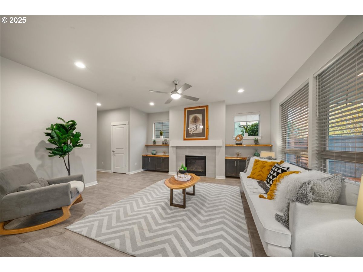 7258 Southwest Bay Lane Wilsonville, OR 97070 - Photo 8 of 48