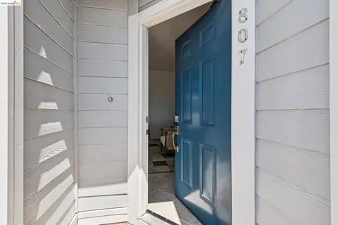 $800,000 | 807 Commodore Drive, Richmond, CA 94804