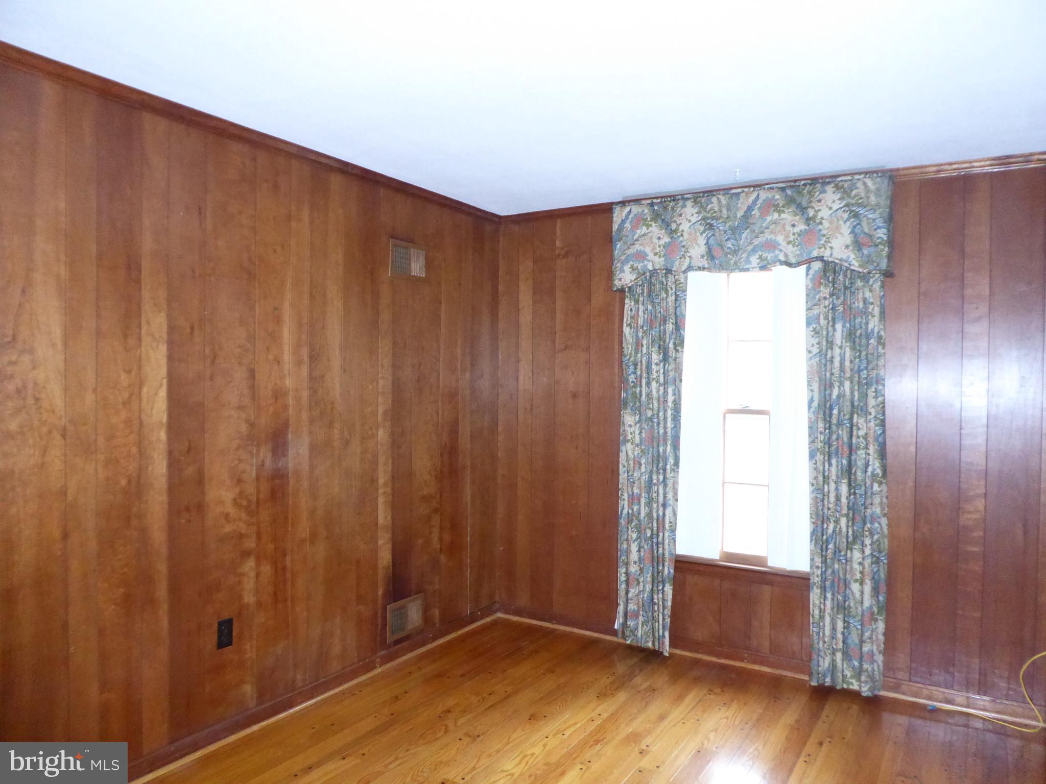 13600 North Gate Drive Silver Spring, MD 20906 - Photo 13 of 28 First Floor Den
