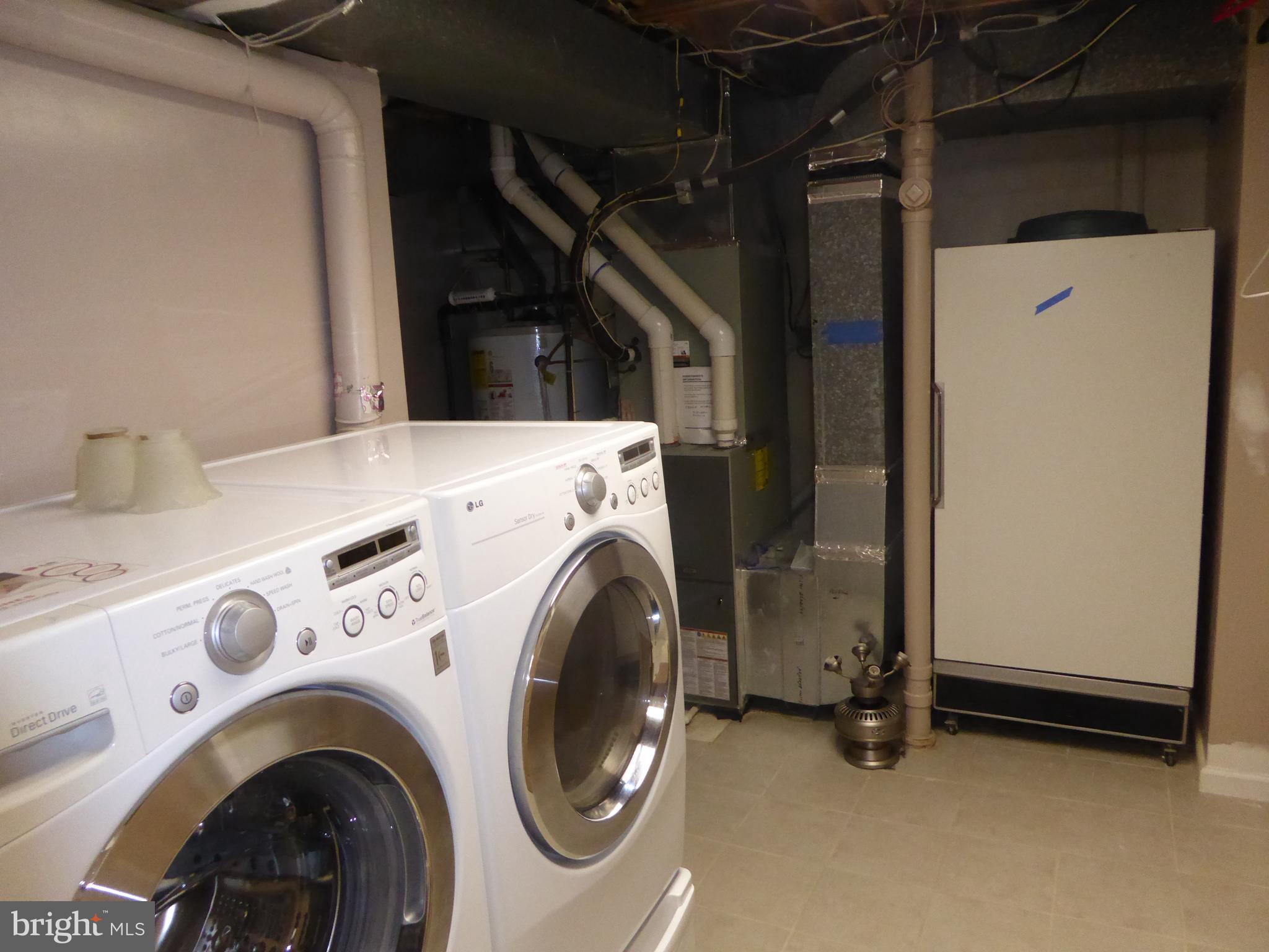 13600 North Gate Drive Silver Spring, MD 20906 - Photo 26 of 28 Utility Laundry)