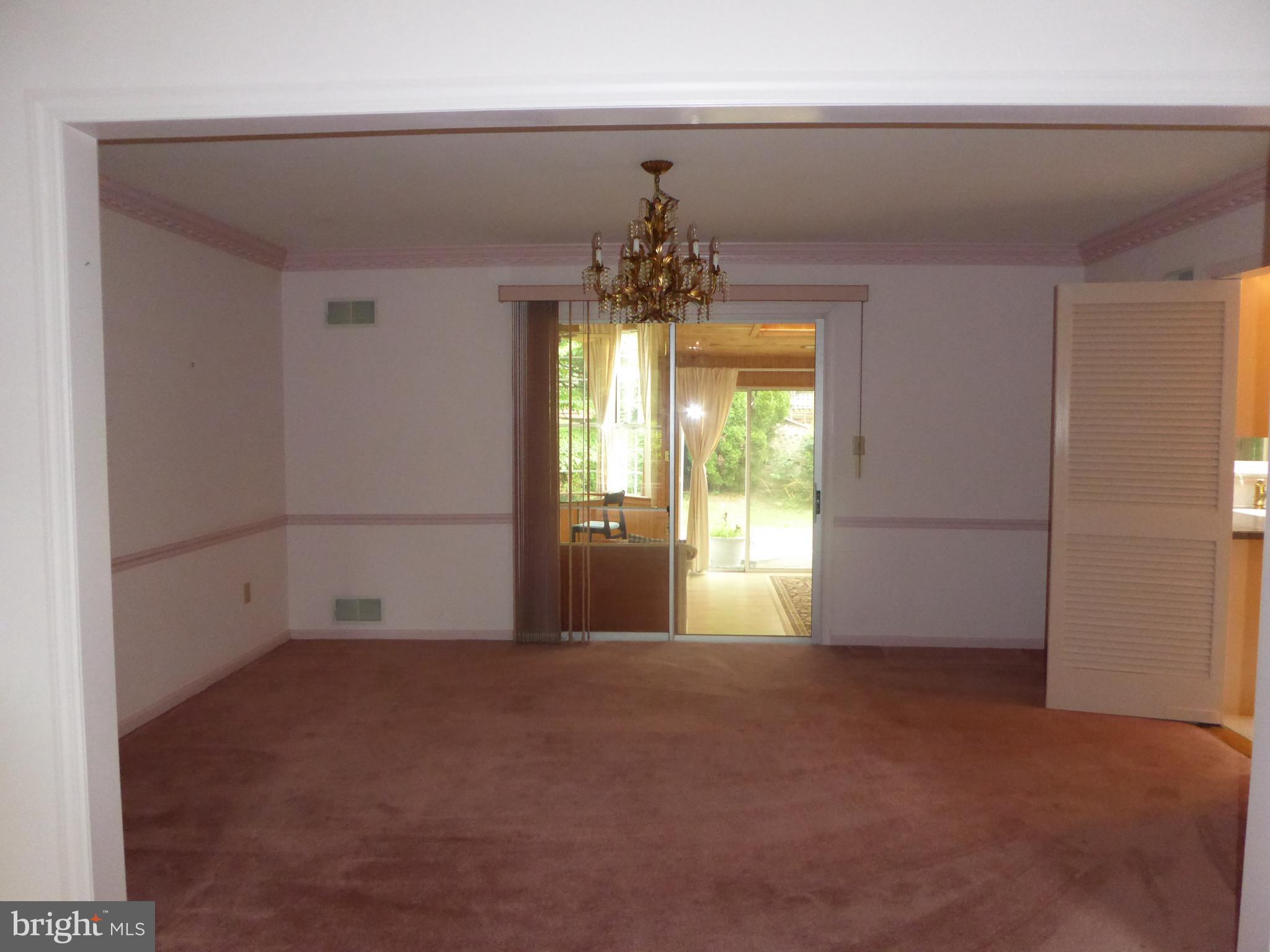 13600 North Gate Drive Silver Spring, MD 20906 - Photo 7 of 28 Dining Room