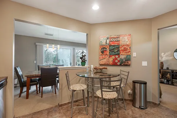 $275,000 | 1602 Hadley Court, Unit C2, Wheeling, IL 60090