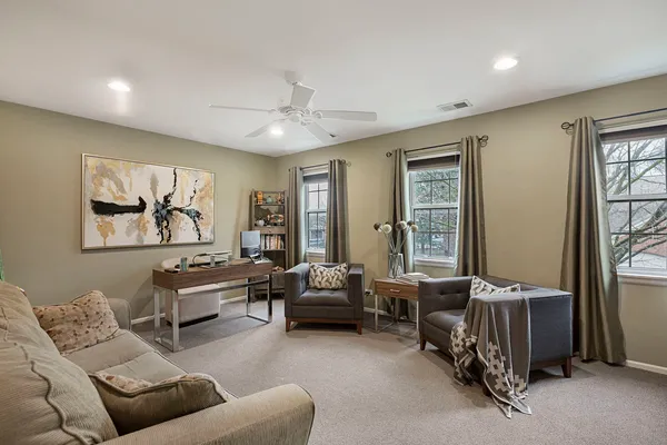 $275,000 | 1602 Hadley Court, Unit C2, Wheeling, IL 60090