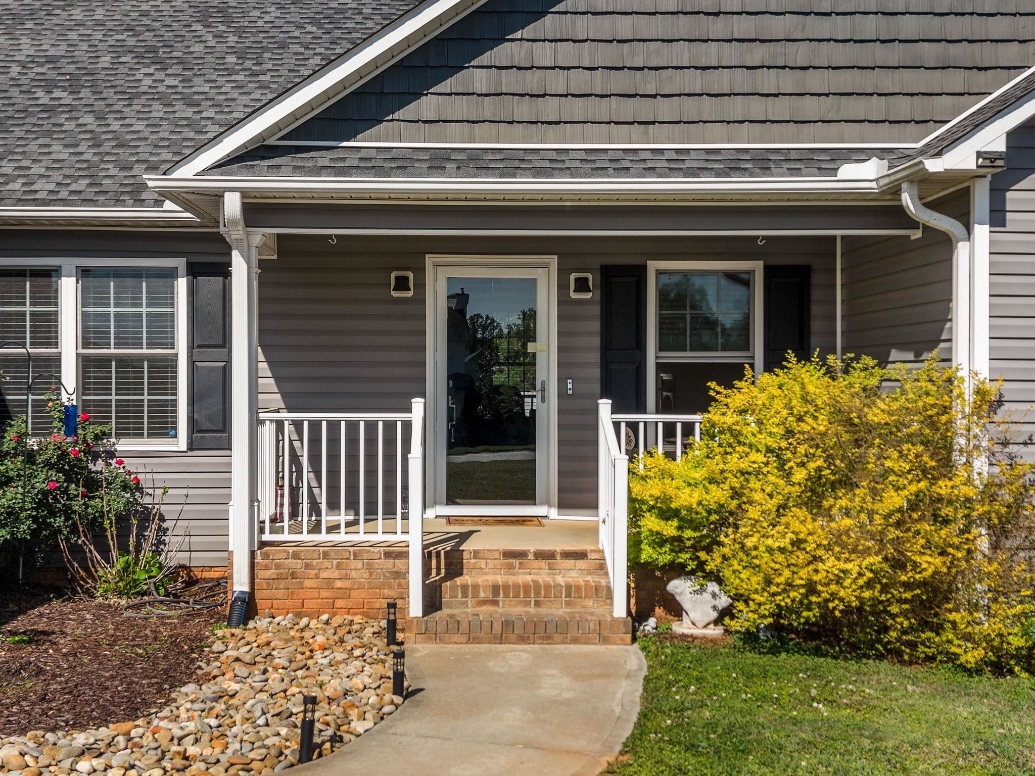 108 Butternut Road Spartanburg, SC 29306 - Photo 3 of 41