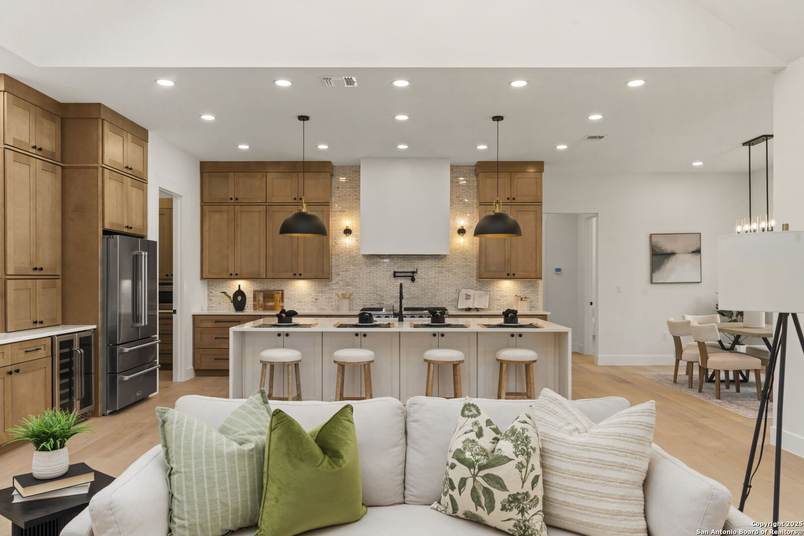 1172 Buckskin Trail Bandera, TX 78003 - Photo 11 of 36