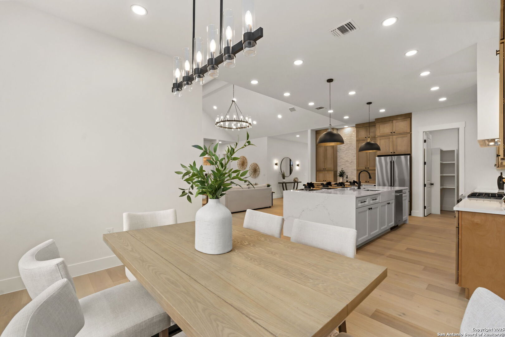 1172 Buckskin Trail Bandera, TX 78003 - Photo 20 of 36