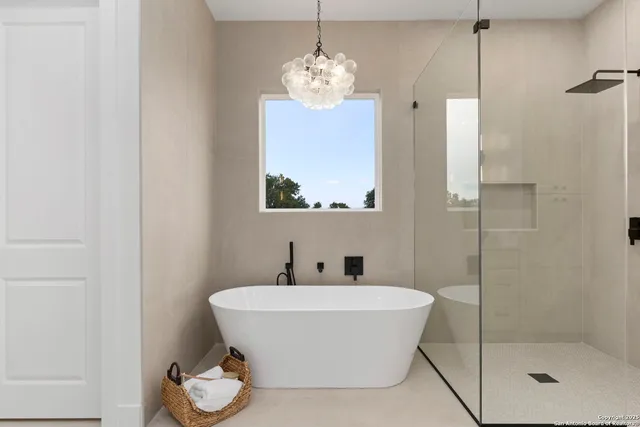 $699,999 | 1172 Buckskin Trail, Bandera, TX 78003