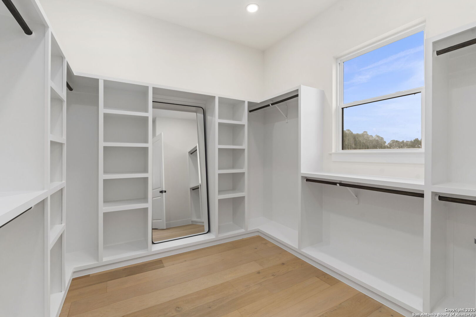 1172 Buckskin Trail Bandera, TX 78003 - Photo 27 of 36