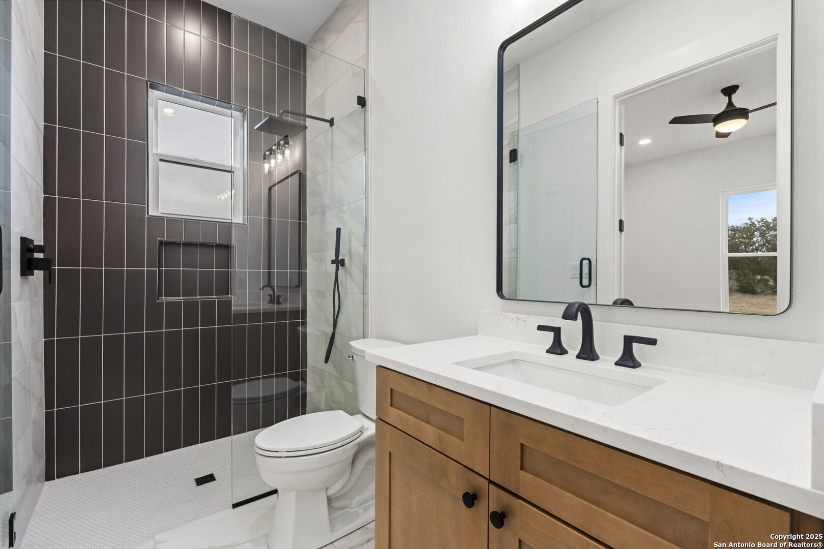 1172 Buckskin Trail Bandera, TX 78003 - Photo 32 of 36