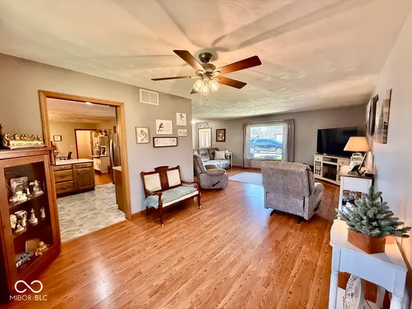 $284,900 | 1403 North Walnut Street, Brazil, IN 47834