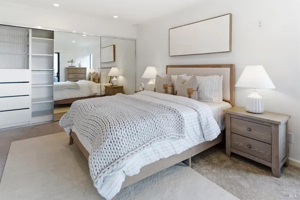 $939,000 | 220 Headlands Court, Sausalito, CA 94965