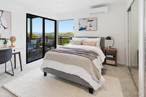 $939,000 | 220 Headlands Court, Sausalito, CA 94965