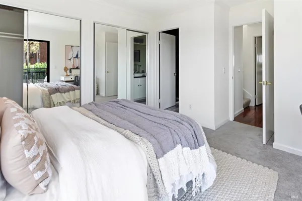 $939,000 | 220 Headlands Court, Sausalito, CA 94965