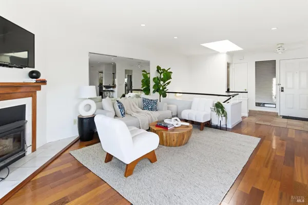 $939,000 | 220 Headlands Court, Sausalito, CA 94965