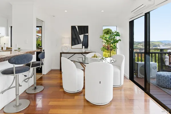 $939,000 | 220 Headlands Court, Sausalito, CA 94965