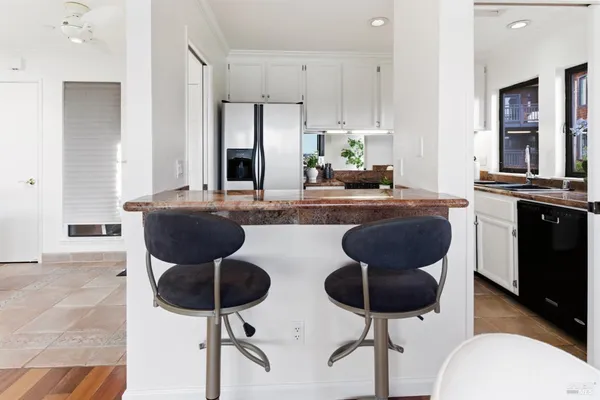 $939,000 | 220 Headlands Court, Sausalito, CA 94965