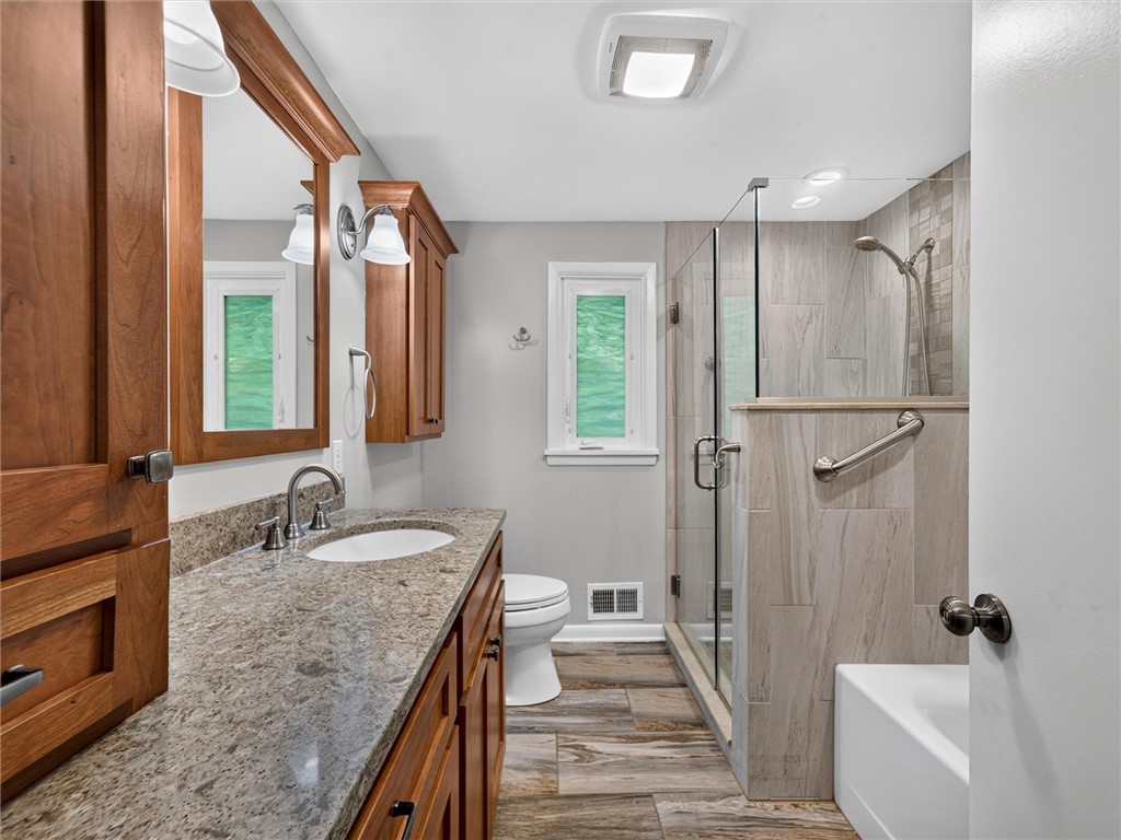 6 Far View Hills Road Brighton, NY 14620 - Photo 27 of 49 2nd Fl Full Bath