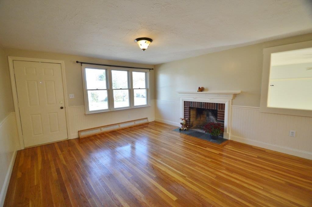 76 Porter Road Marlborough, MA 01752 - Photo 2 of 27 Gallery Image 2