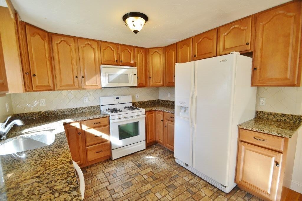 76 Porter Road Marlborough, MA 01752 - Photo 4 of 27 Gallery Image 4