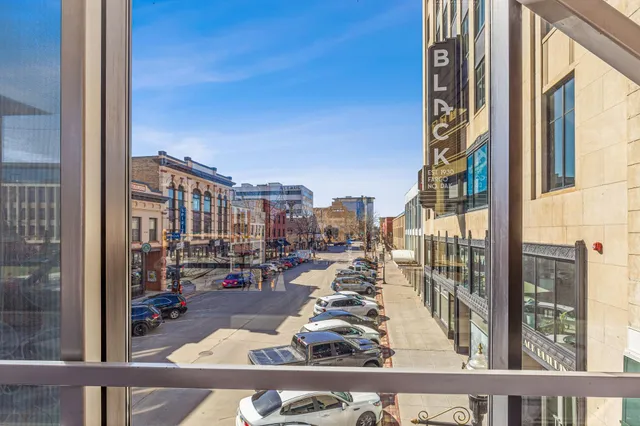 $205,000 | 117 Broadway North, Unit 306, Fargo, ND 58102
