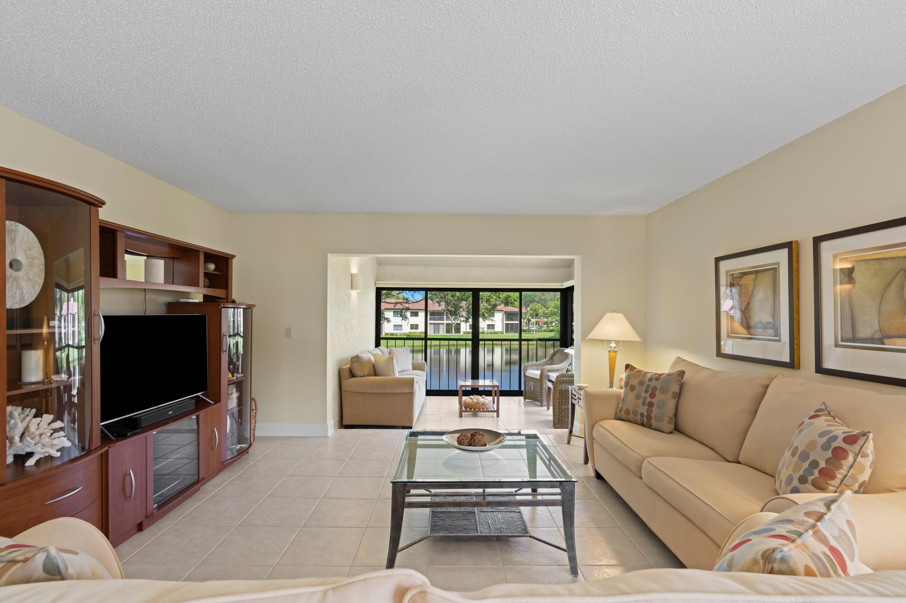 21757 Arriba Real, Unit 30H Boca Raton, FL 33433 - Photo 5 of 26 Living Room