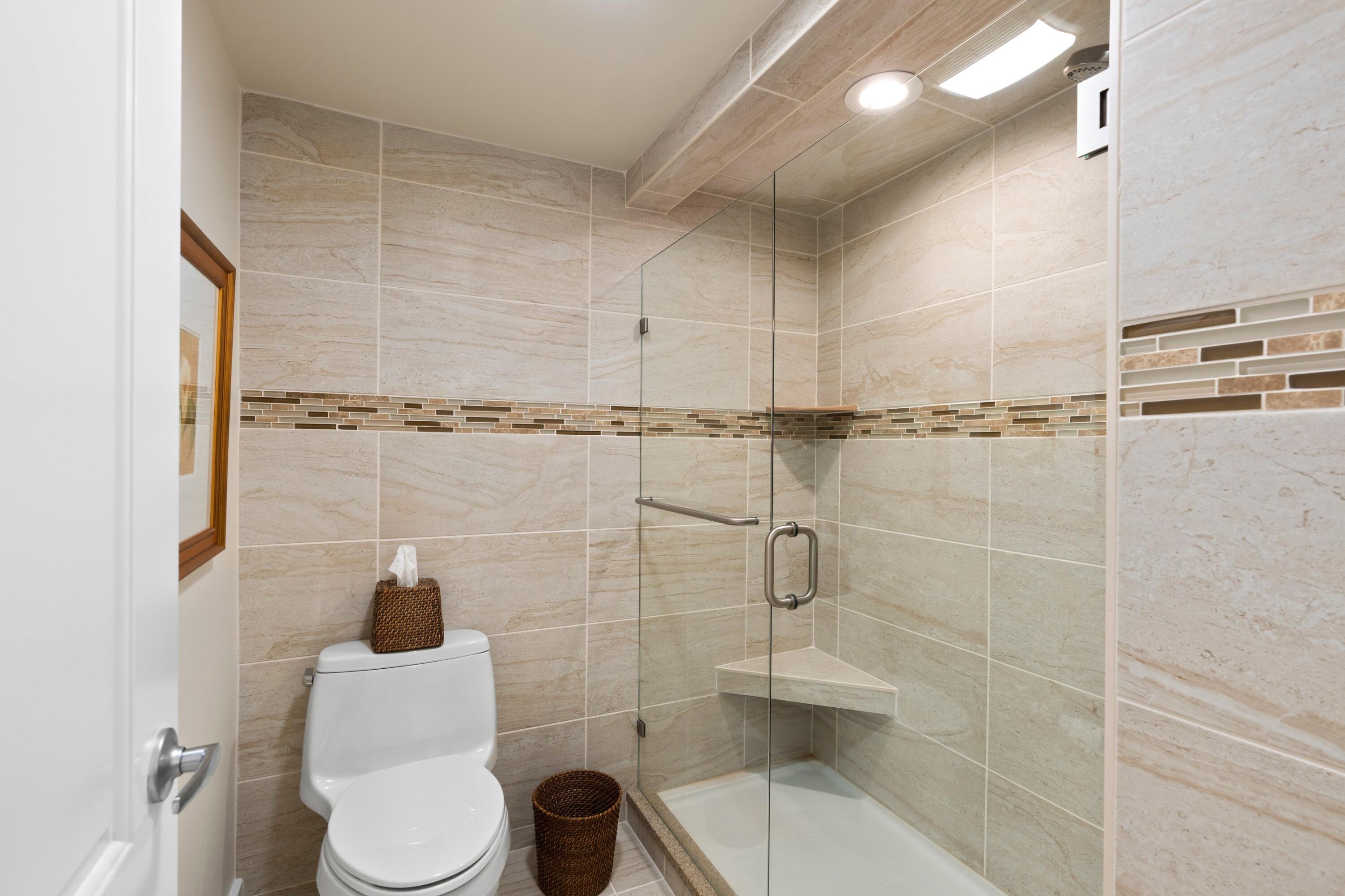 21757 Arriba Real, Unit 30H Boca Raton, FL 33433 - Photo 10 of 26 Master Bathroom