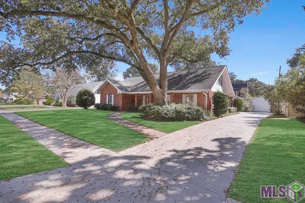 $389,999 | 628 College Hill Drive, Baton Rouge, LA 70808